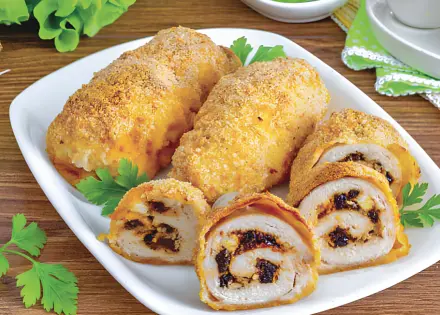 Фото Куриные рулетики с фетой и черносливом