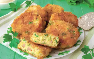 Рецепт Нежные котлеты из молочной колбасы с сыром