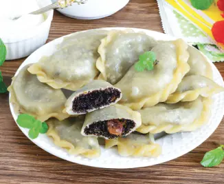 Нежные вареники с маково-изюмной начинкой и лимонной цедрой