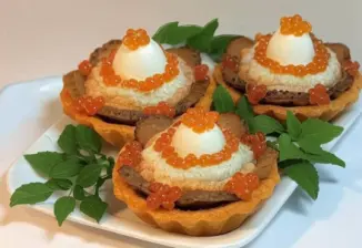 Рецепт Тарталетки с горбушей, творожным сыром и икрой