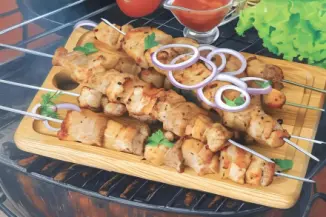 Шашлык из свинины в луковом маринаде