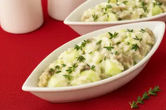 Изображение рецепта Салат с селедкой, картофелем и яблоком