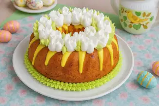 Превью рецепта "Весенний" кекс с курагой и шоколадной глазурью