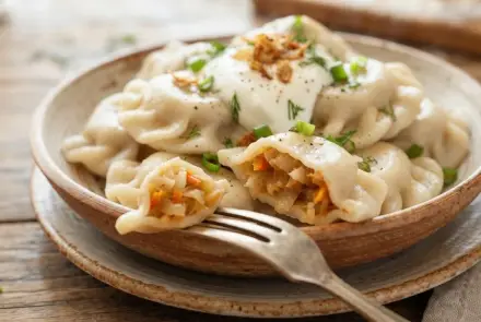Фото Вареники с капустой и морковью