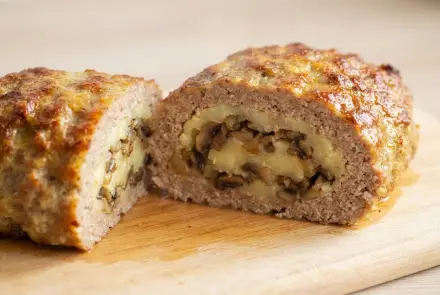 Фото Мясной рулет с грибами
