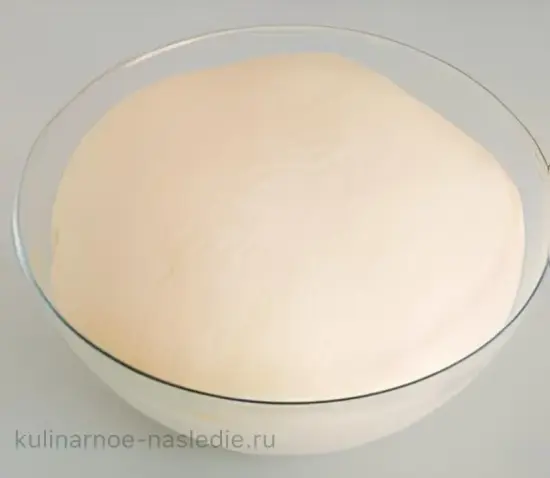 Пирожки из дрожжевого теста с грибами и капустой - шаг 1 (изображение)