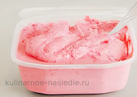 Мороженное ягодное на сгущенке - шаг 4 (изображение)