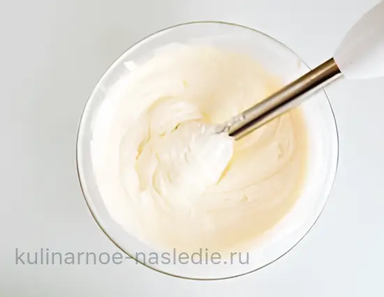 Творожная пасха с карамельными яблоками и изюмом - шаг 7 (изображение)