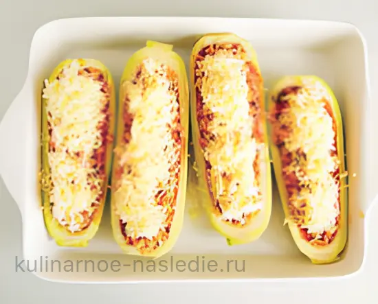 Фаршированные кабачки с мясом и сырной корочкой - шаг 5 (изображение)