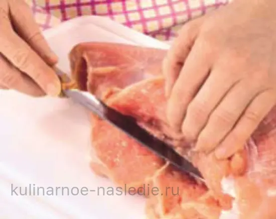 Мясо, фаршированное яблочками и курагой - шаг 4 (изображение)