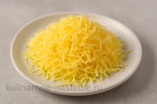 Салат с ананасом и курицей с чесночной ноткой - шаг 3 (изображение)