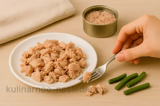 Салат с тунцом и перепелиными яйцами под медово-горчичным соусом - шаг 8 (изображение)
