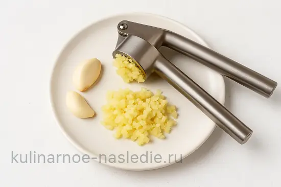 Острый белый соус с маринованными огурчиками и чили - шаг 3 (изображение)