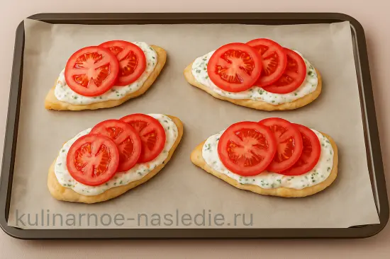 Куриное филе запеченное с помидорами и сыром - шаг 5 (изображение)
