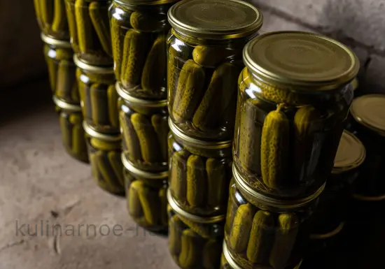 Хрустящие маринованные огурчики с щавелем на зиму - шаг 8 (изображение)