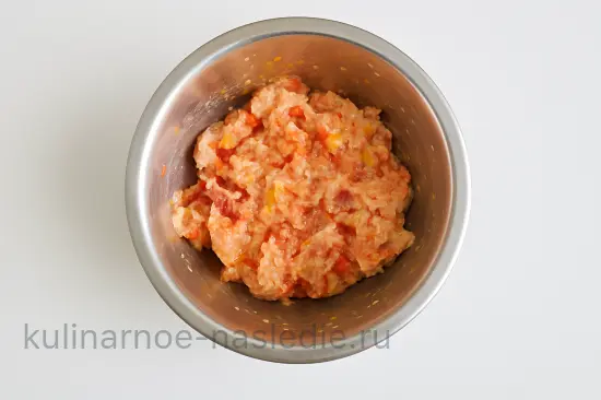Ласточкины гнезда из фарша с овощами и сыром - шаг 3 (изображение)