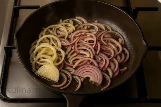 Сочная куриная грудка «По-царски» на сковороде - шаг 3 (изображение)