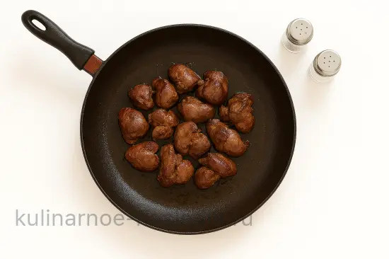 Домашний киш с куриной печенью и картофельной соломкой - шаг 3 (изображение)