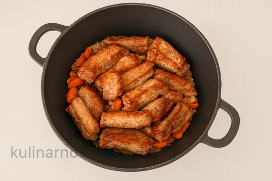 Свиные ребрышки с овощами в казане - шаг 4 (изображение)