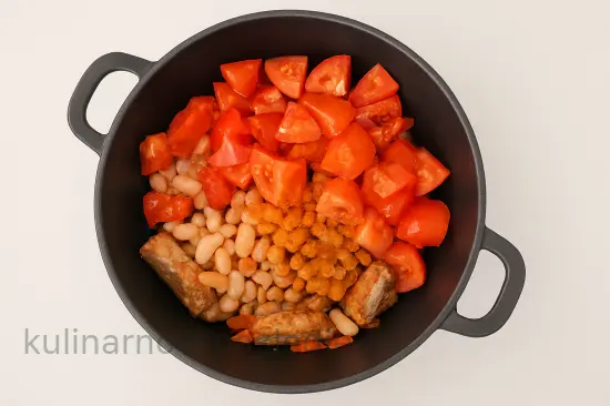 Свиные ребрышки с овощами в казане - шаг 5 (изображение)