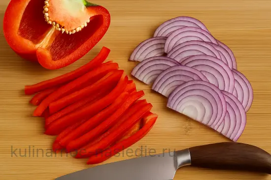 Быстрая маринованная капуста с перцем и луком - шаг 2 (изображение)
