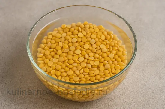 Гороховый суп с копченостями и картофелем - шаг 1 (изображение)