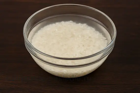 Приготовление риса для онигири и суши - шаг 1 (изображение)