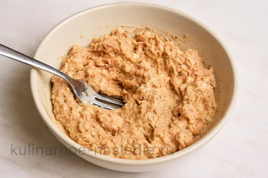 Онигири с тунцом и майонезом - шаг 3 (изображение)