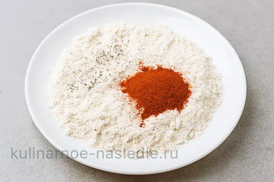 Жареная печень с луком: нежная, сочная и без горечи - шаг 8 (изображение)