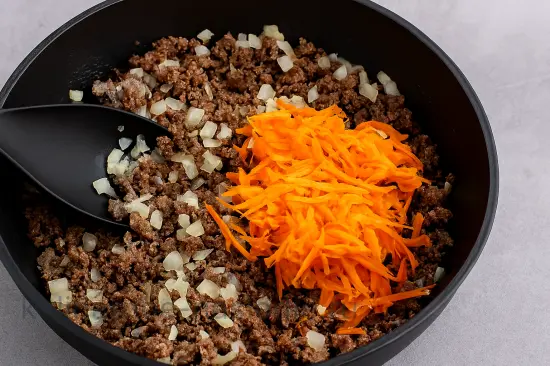 Макароны по-флотски с фаршем - шаг 3 (изображение)