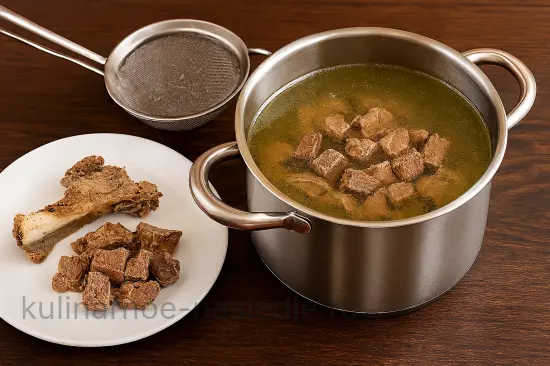 Настоящий Украинский борщ с говядиной и пампушками - шаг 2 (изображение)