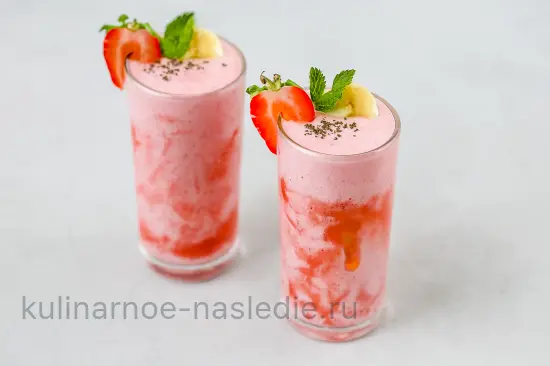 Смузи с клубникой и бананом - шаг 6