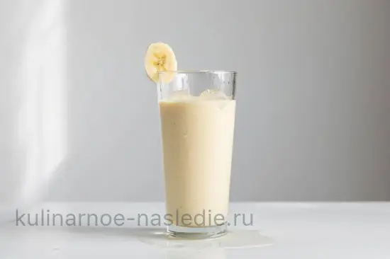 Смузи на ряженке с бананом и финиками - шаг 4 (изображение)