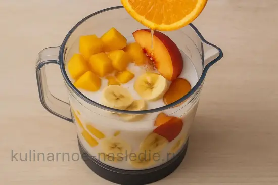 Фруктовый смузи с манго и персиком - шаг 4