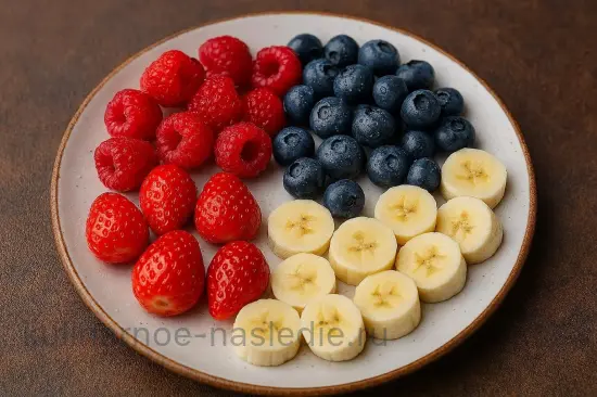 Ягодный смузи с малиной и черникой - шаг 1