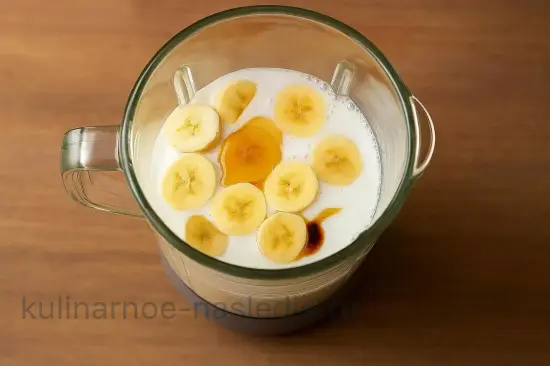 Кремовый смузи с бананом и молоком - шаг 4