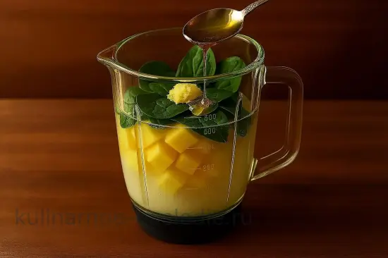 Очищающий смузи с ананасом и имбирем - шаг 4