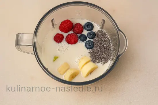 ПП смузи с авокадо и ягодами - шаг 4