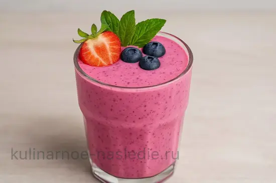 Смузи из ягод с йогуртом и бананом - шаг 6