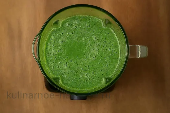 Полезный смузи со шпинатом и ананасом - шаг 4
