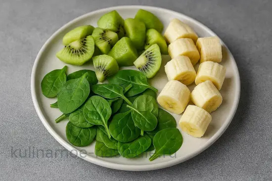 Зеленый смузи с киви и шпинатом - шаг 1