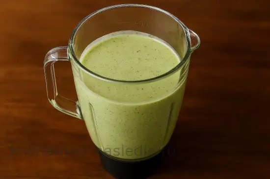 Смузи киви банан - шаг 3