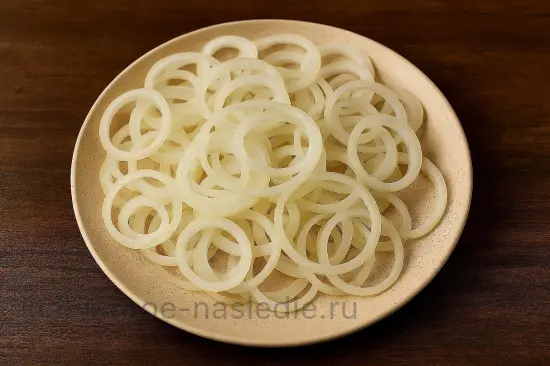 Сочный куриный шашлык с уксусом и луком - Подготовка овощей