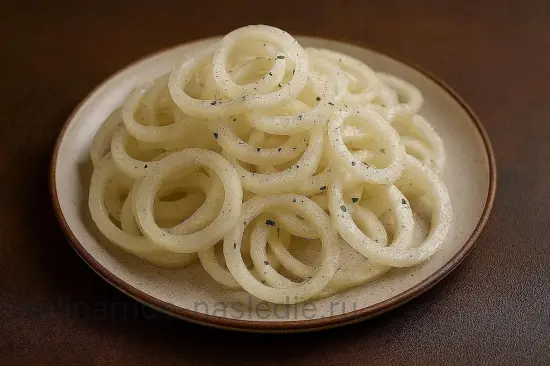 Сочный шашлык из свинины с луком и уксусом - шаг 2 (изображение)