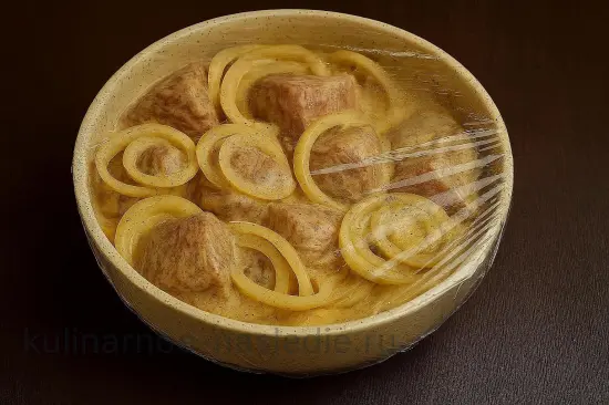 Маринад для шашлыка из свинины с майонезом и луком - шаг 5 (изображение)