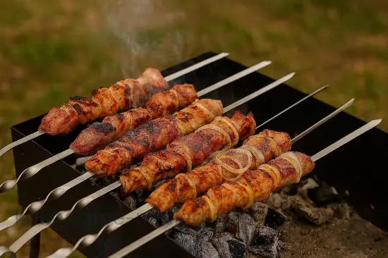 Классический маринад для шашлыка с уксусом и луком - шаг 5