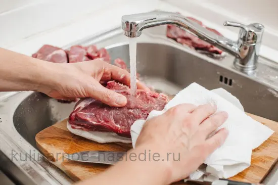 Маринад для шашлыка с айраном и специями - шаг 1