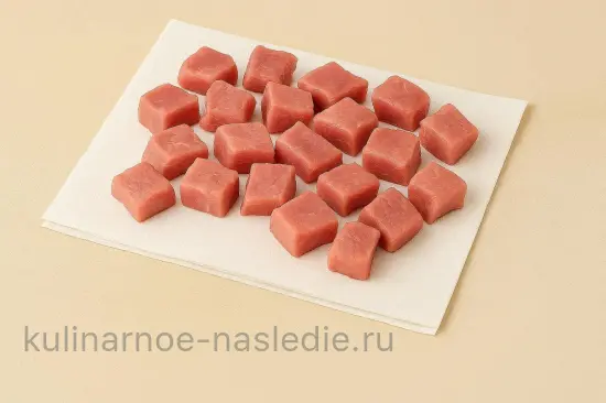 Классический маринад для шашлыка из свинины с луком и уксусом - шаг 1 (изображение)