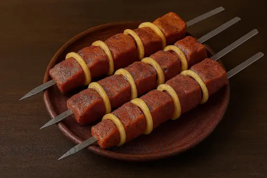 Классический шашлык из свинины в уксусно-луковом маринаде - шаг 5. Подготовка к жарке