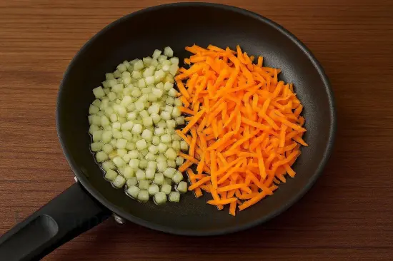 Борщ с щавелем и яйцом - шаг 3. Приготовление зажарки